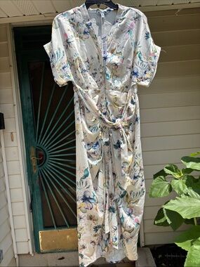 Steve Madden Cream Floral Tie-Front Dress